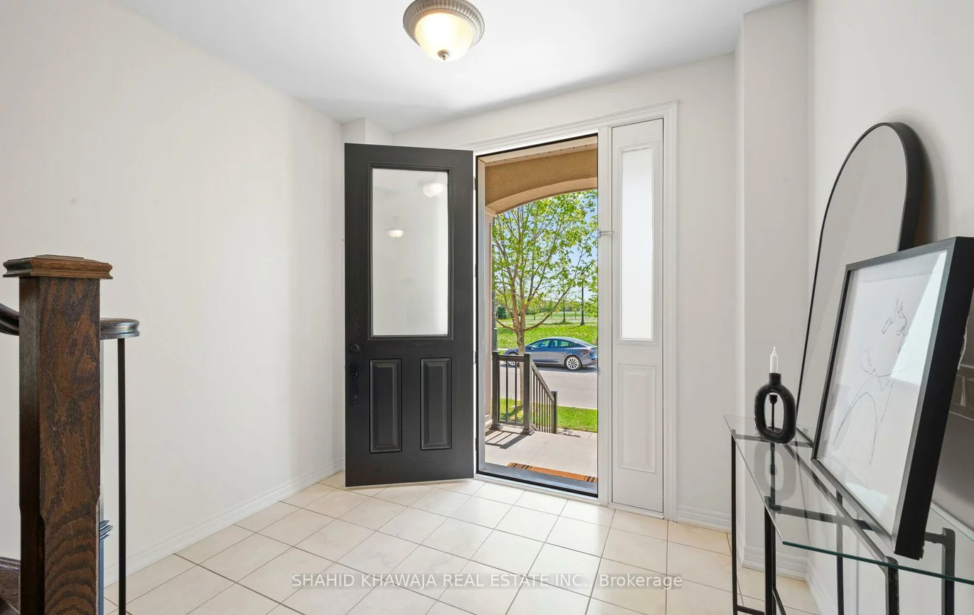 3049, Isaac, 1008 - GO Glenorchy, Oakville