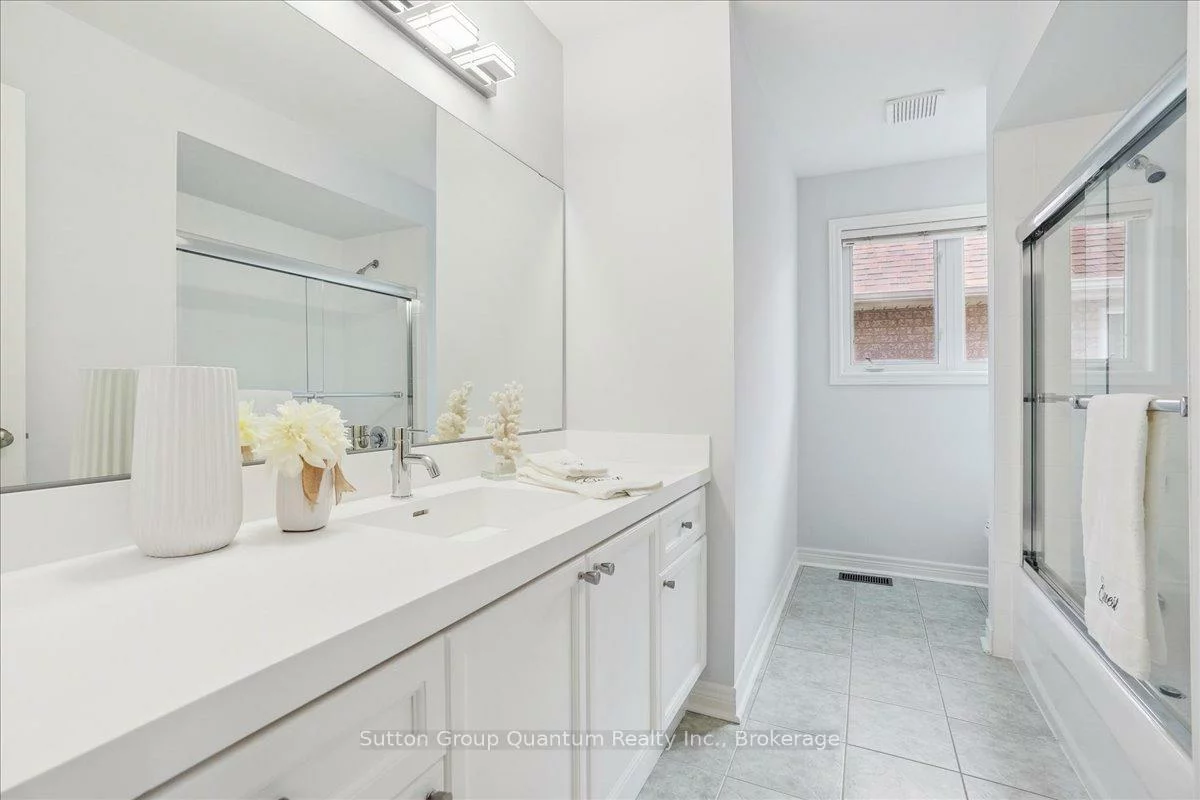2477, Longridge, 1015 - RO River Oaks, Oakville