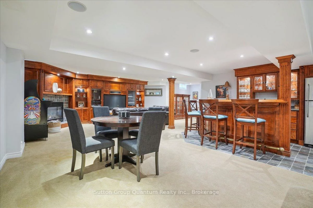 2477, Longridge, 1015 - RO River Oaks, Oakville