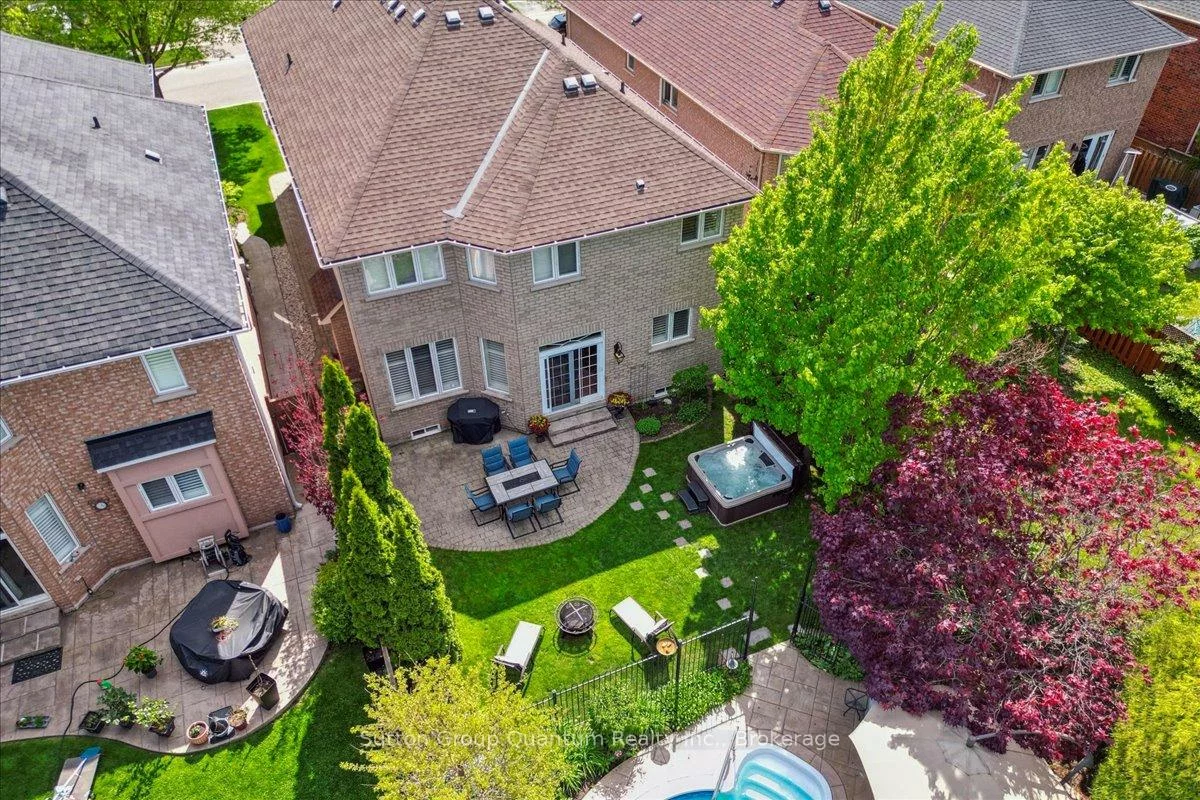 2477, Longridge, 1015 - RO River Oaks, Oakville