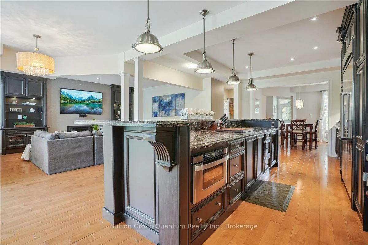 2477, Longridge, 1015 - RO River Oaks, Oakville