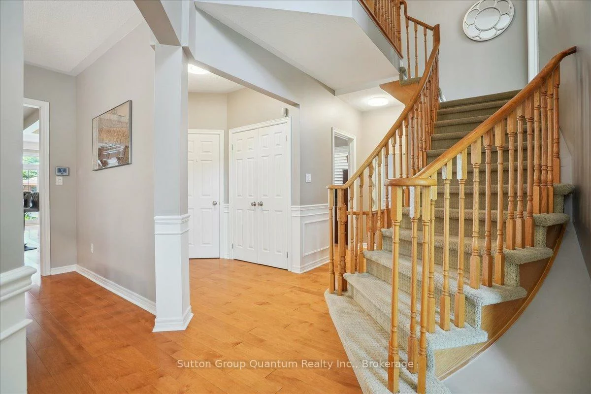2477, Longridge, 1015 - RO River Oaks, Oakville