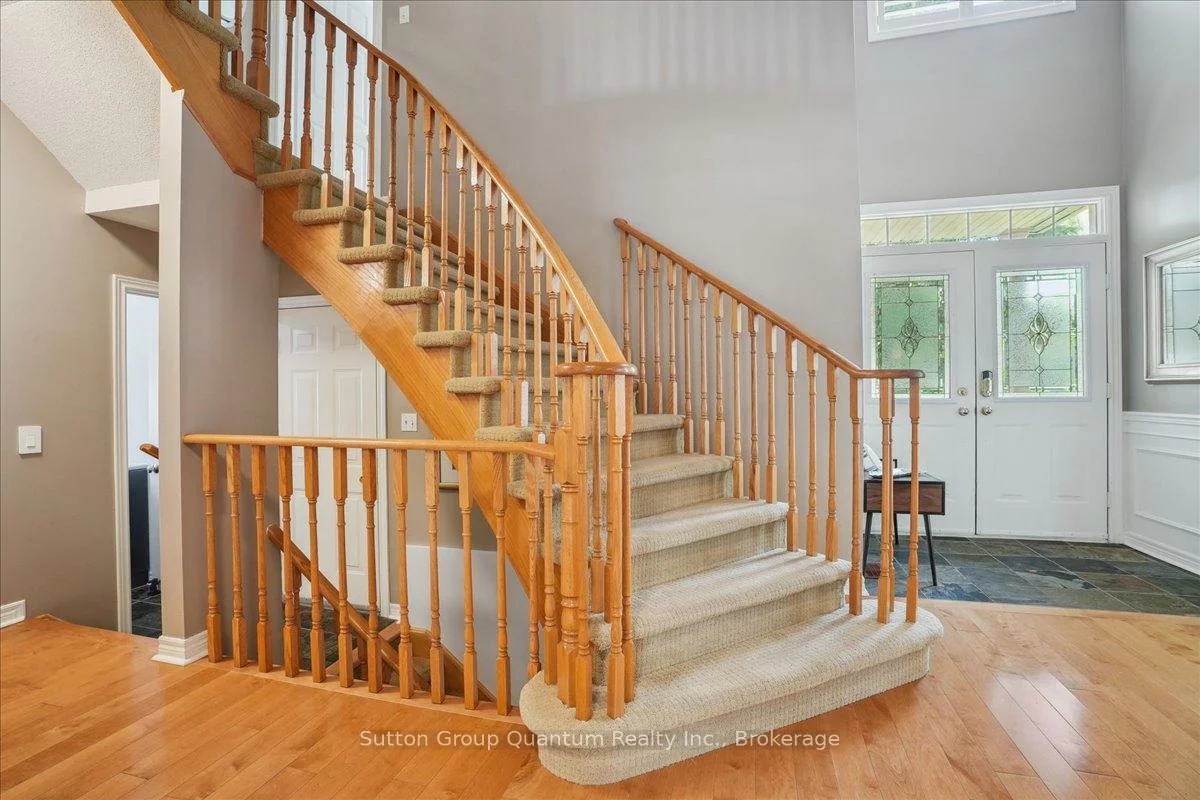 2477, Longridge, 1015 - RO River Oaks, Oakville