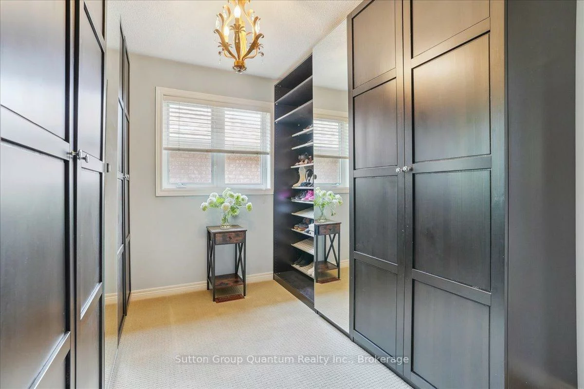 2477, Longridge, 1015 - RO River Oaks, Oakville