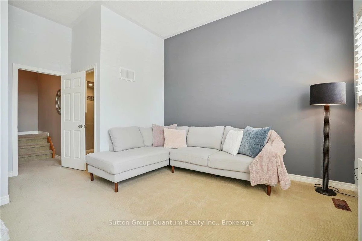 2477, Longridge, 1015 - RO River Oaks, Oakville