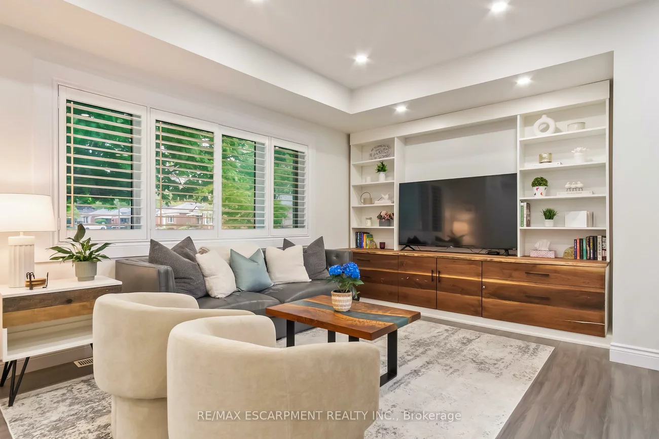 354, Bartos, 1002 - CO Central, Oakville
