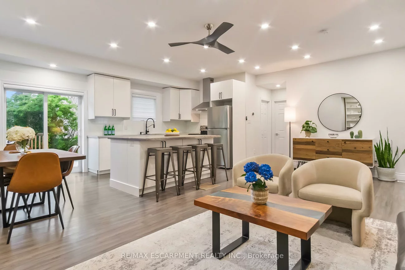 354, Bartos, 1002 - CO Central, Oakville