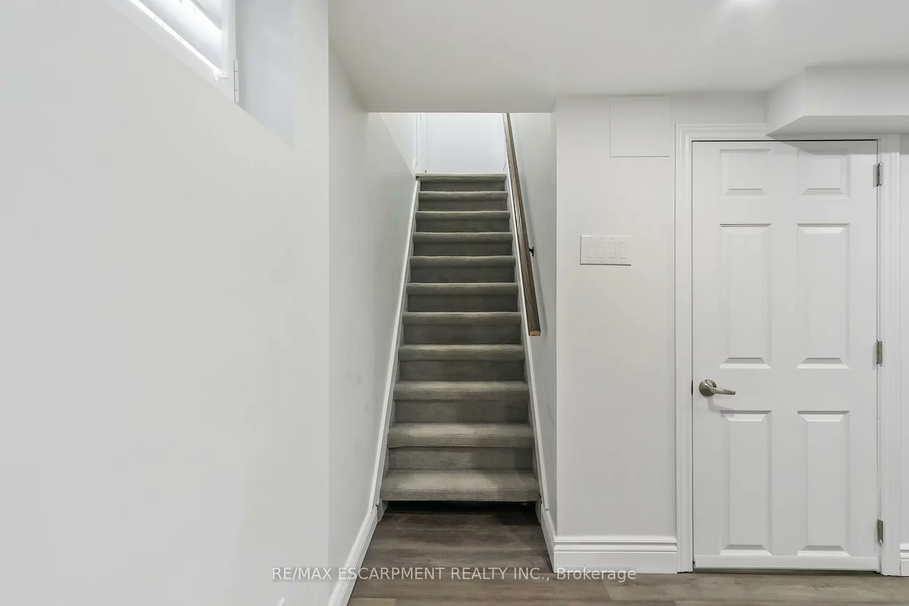 354, Bartos, 1002 - CO Central, Oakville