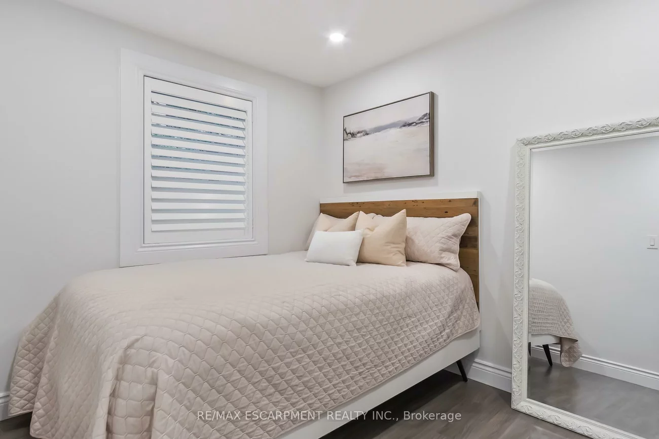 354, Bartos, 1002 - CO Central, Oakville