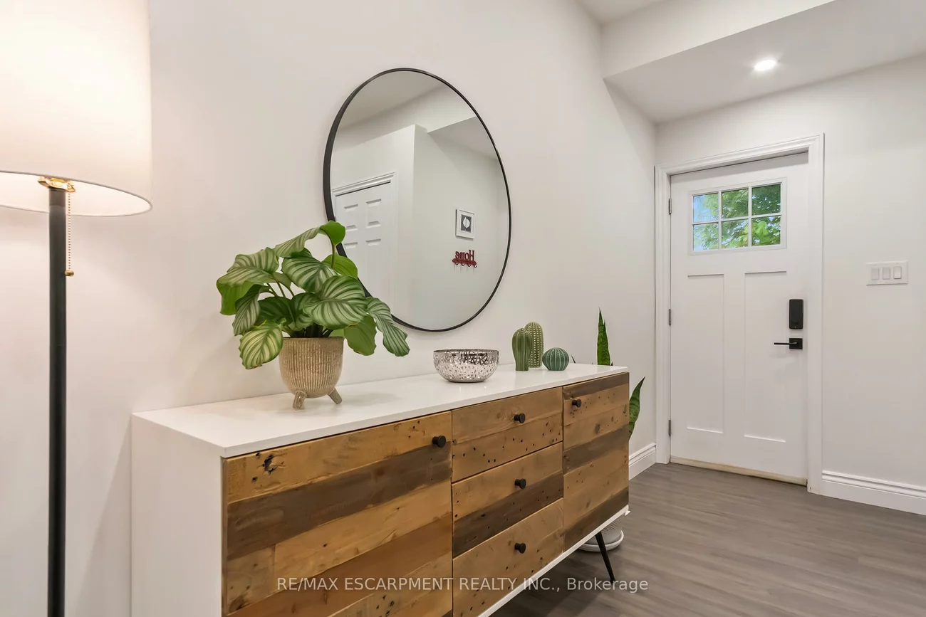 354, Bartos, 1002 - CO Central, Oakville