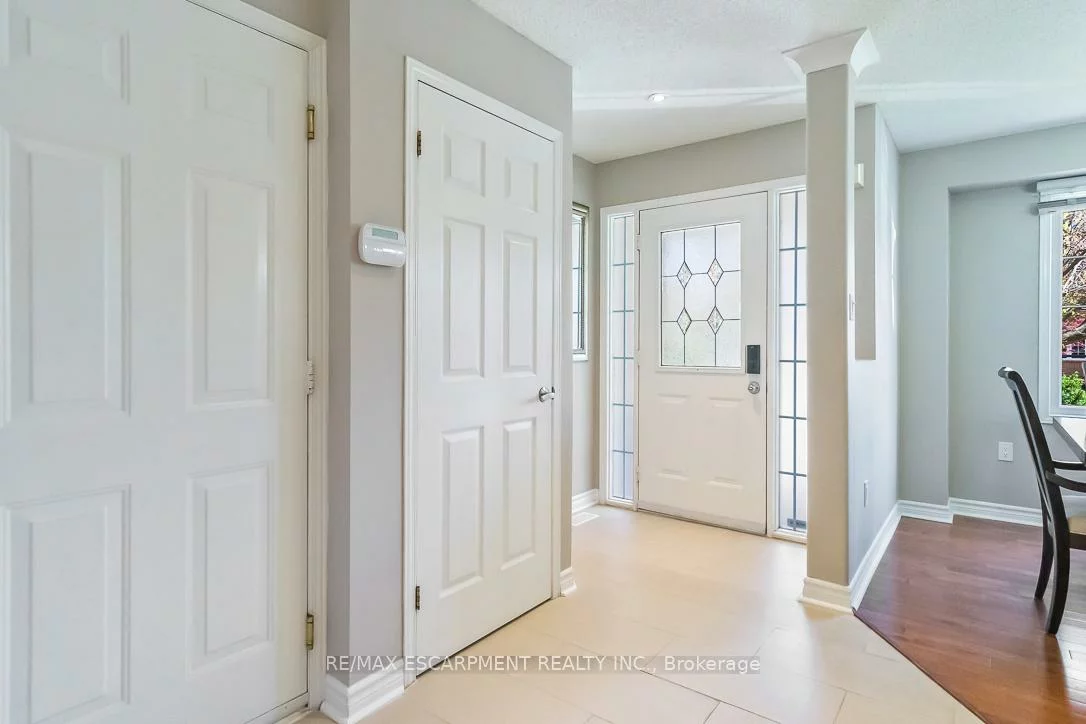 2160, Peachtree, 1019 - WM Westmount, Oakville