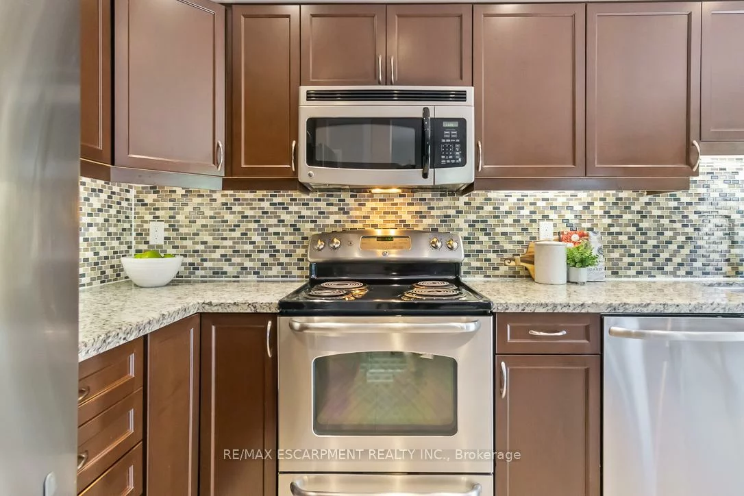 2160, Peachtree, 1019 - WM Westmount, Oakville