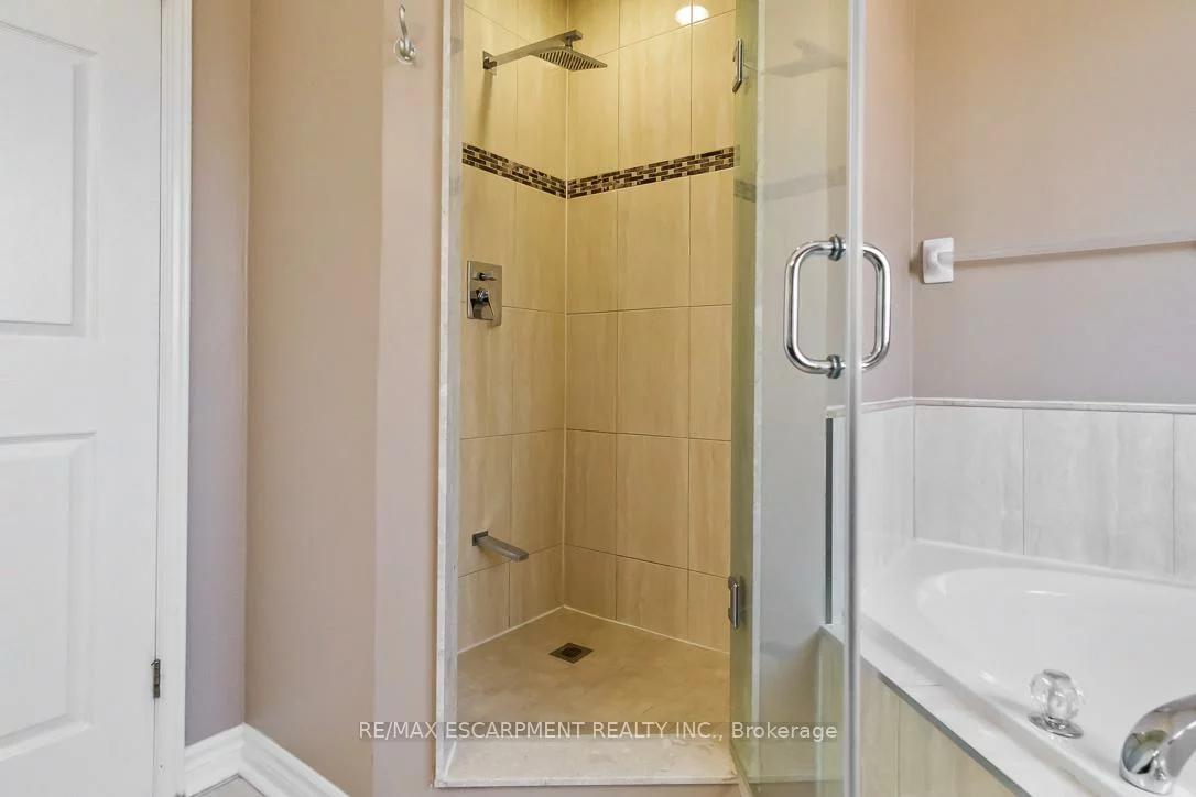 2160, Peachtree, 1019 - WM Westmount, Oakville