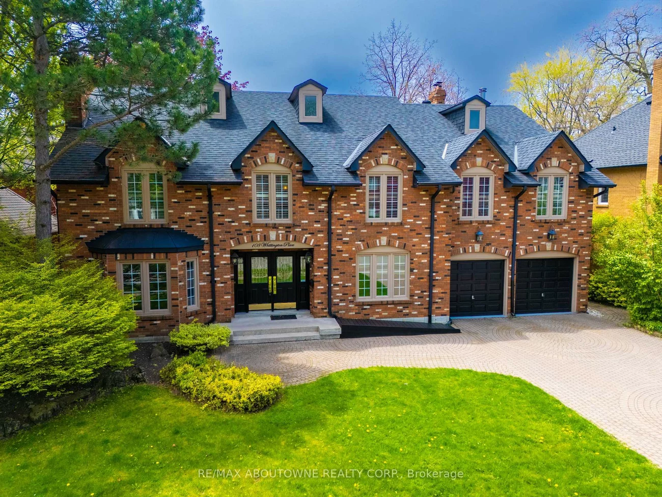 108, Whittington, 1017 - SW Southwest, Oakville