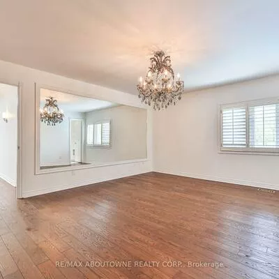 108, Whittington, 1017 - SW Southwest, Oakville