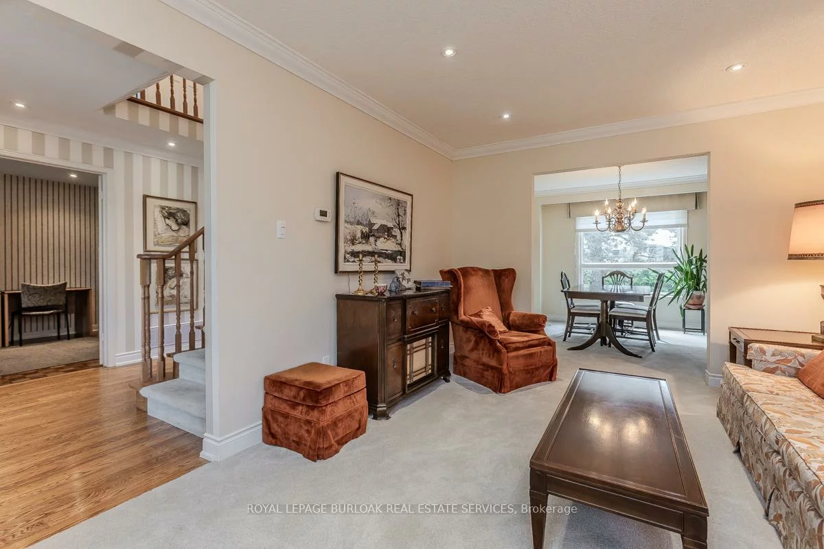 318, Slade, 1020 - WO West, Oakville