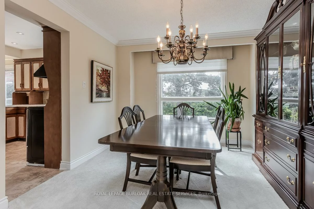318, Slade, 1020 - WO West, Oakville