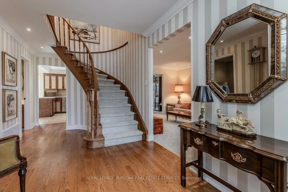 318, Slade, 1020 - WO West, Oakville