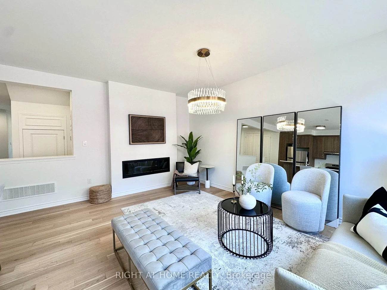 3081, Langdon, 1010 - JM Joshua Meadows, Oakville