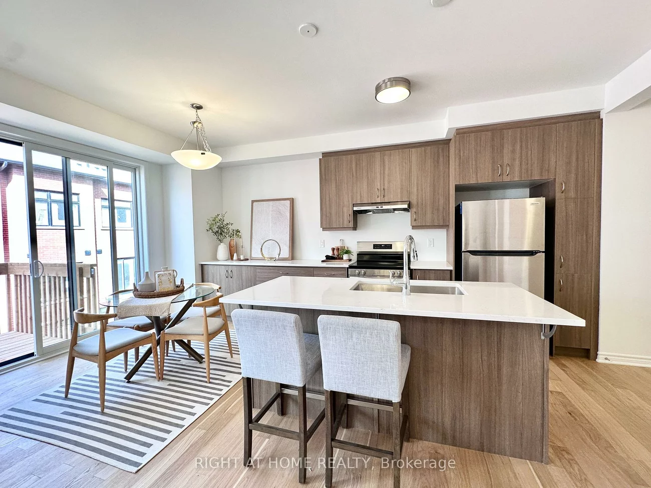 3081, Langdon, 1010 - JM Joshua Meadows, Oakville
