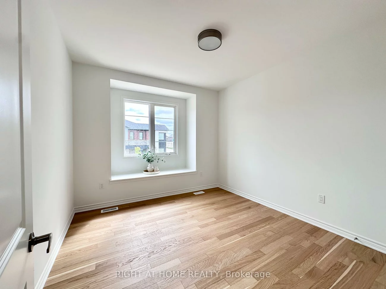 3081, Langdon, 1010 - JM Joshua Meadows, Oakville