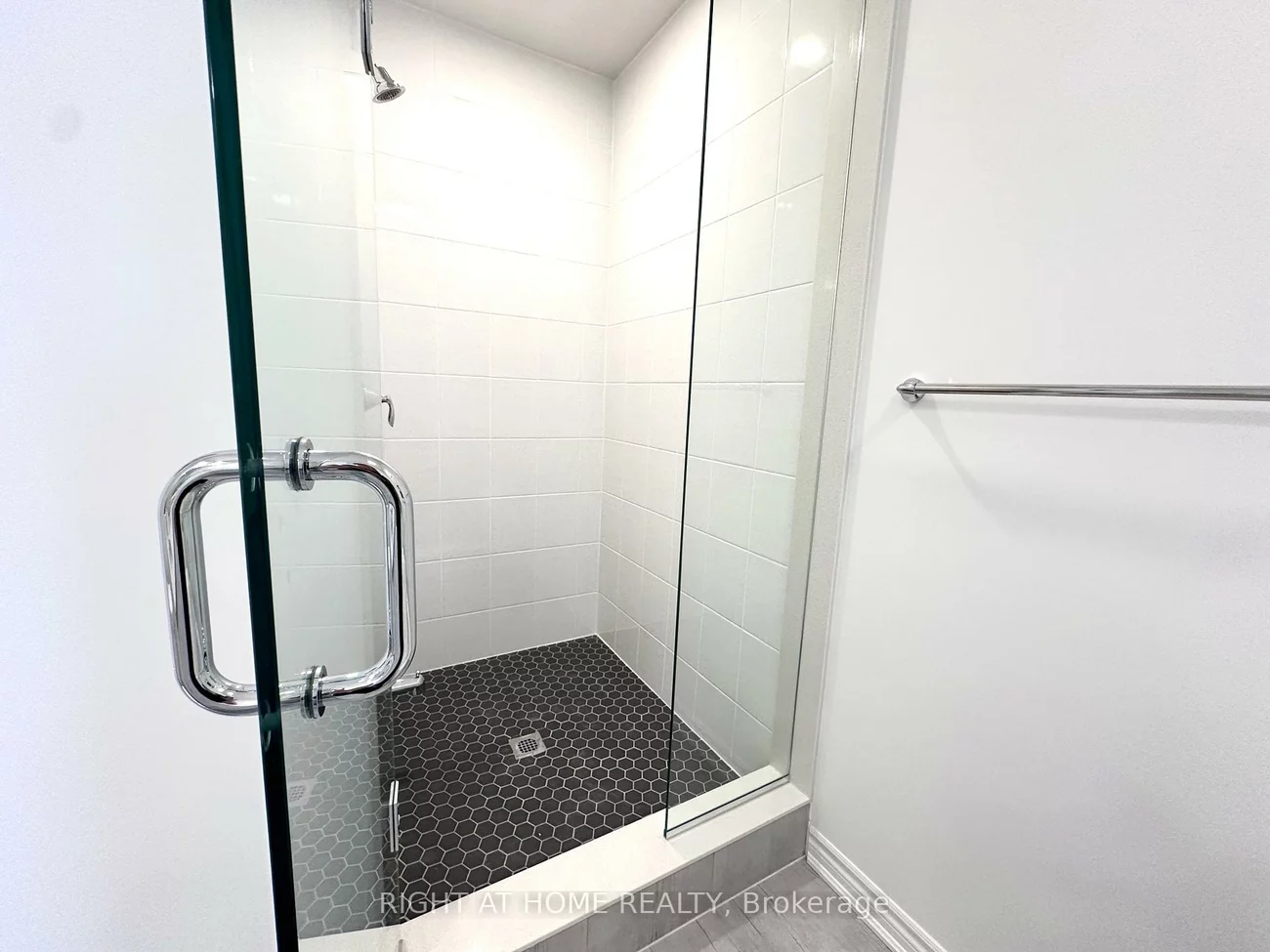 3081, Langdon, 1010 - JM Joshua Meadows, Oakville