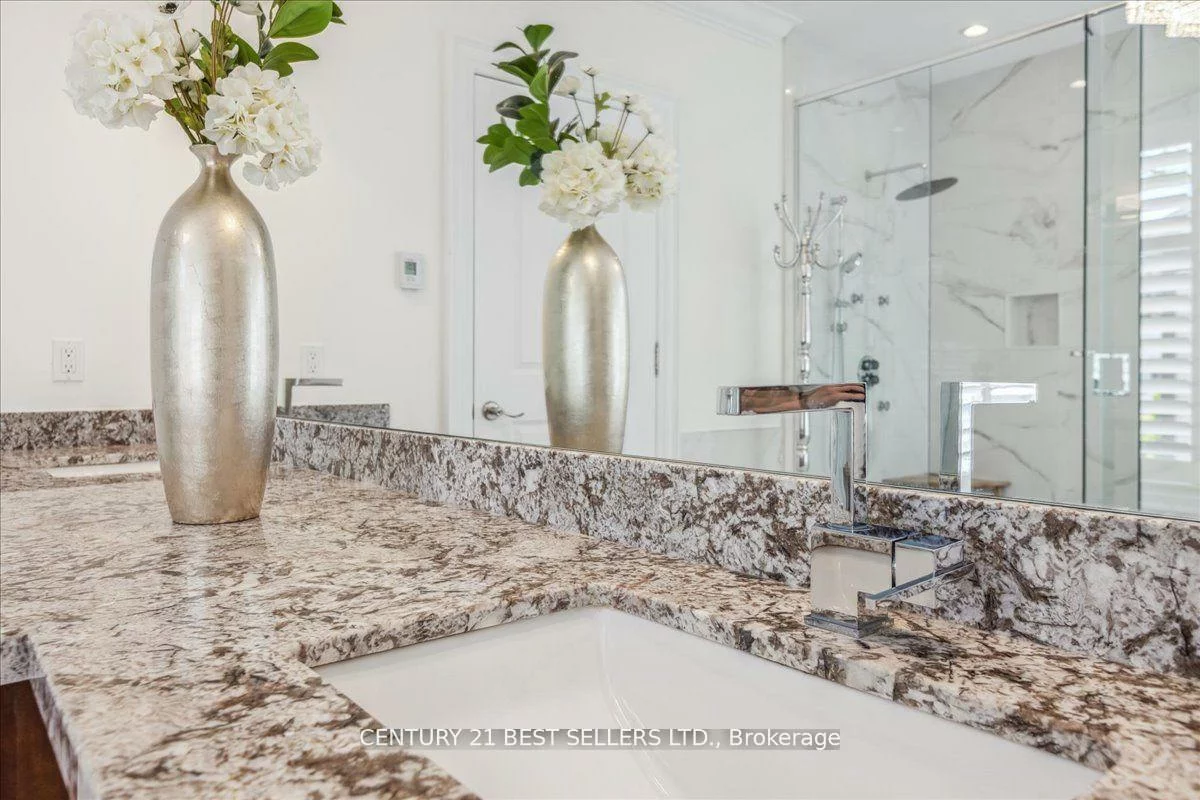 41, Cudmore, 1001 - BR Bronte, Oakville