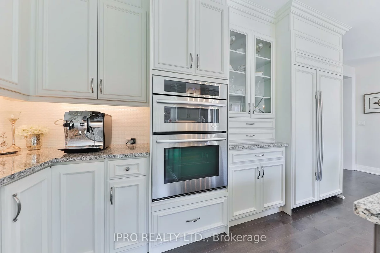 226, Mcwilliams, 1008 - GO Glenorchy, Oakville