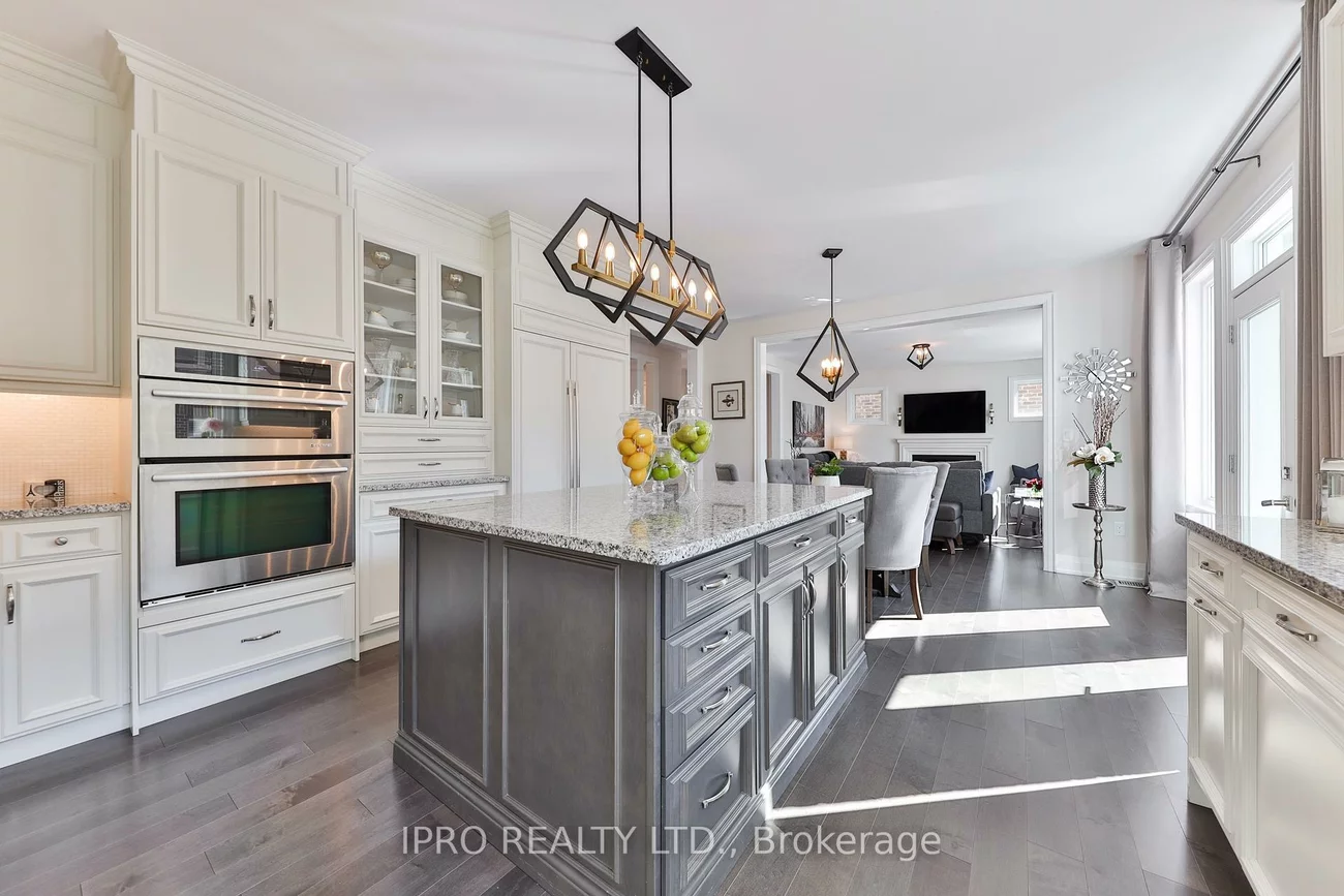 226, Mcwilliams, 1008 - GO Glenorchy, Oakville