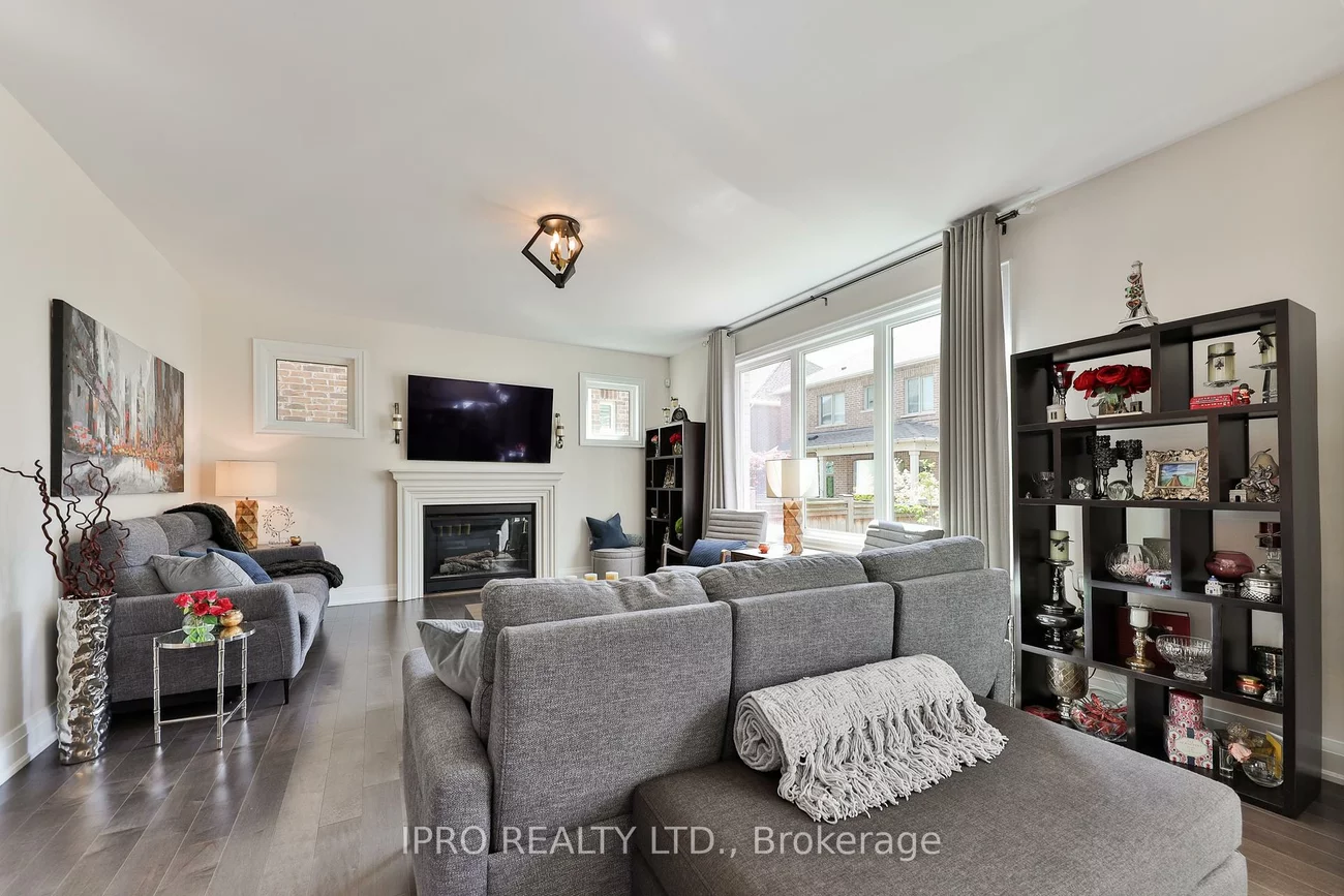 226, Mcwilliams, 1008 - GO Glenorchy, Oakville