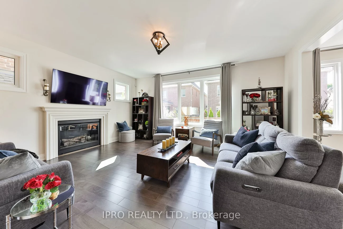 226, Mcwilliams, 1008 - GO Glenorchy, Oakville