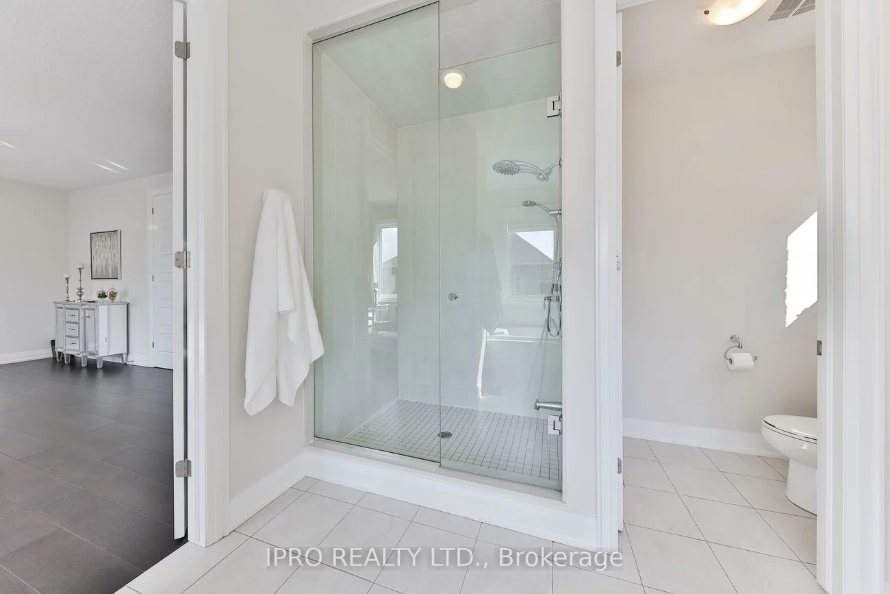 226, Mcwilliams, 1008 - GO Glenorchy, Oakville