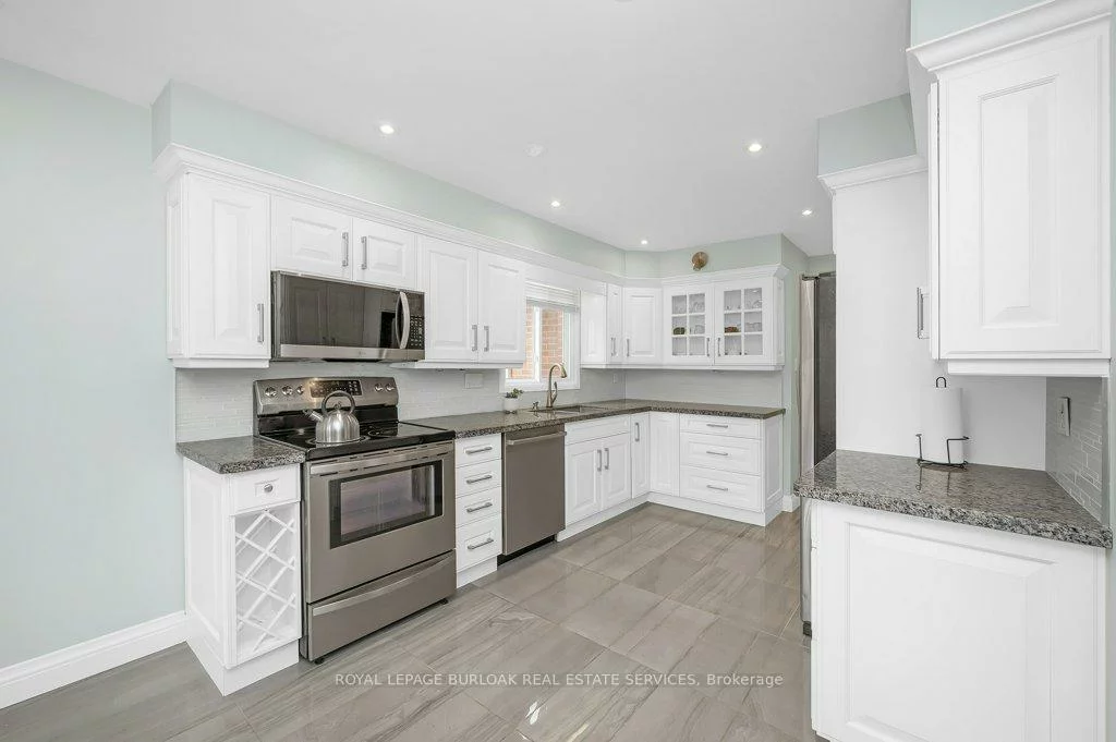 274, Honeyvale, 1001 - BR Bronte, Oakville