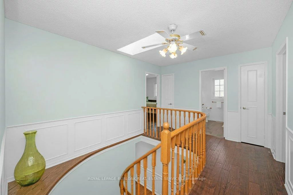 274, Honeyvale, 1001 - BR Bronte, Oakville