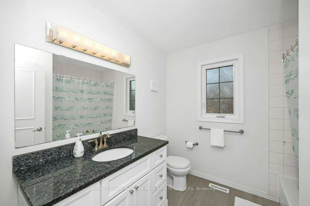 274, Honeyvale, 1001 - BR Bronte, Oakville