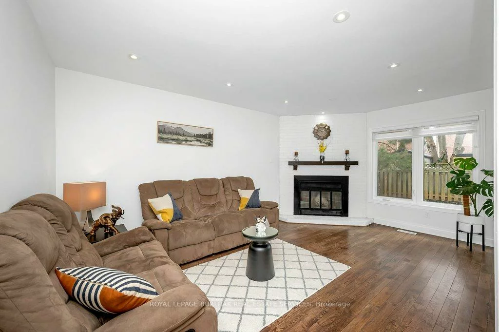 274, Honeyvale, 1001 - BR Bronte, Oakville
