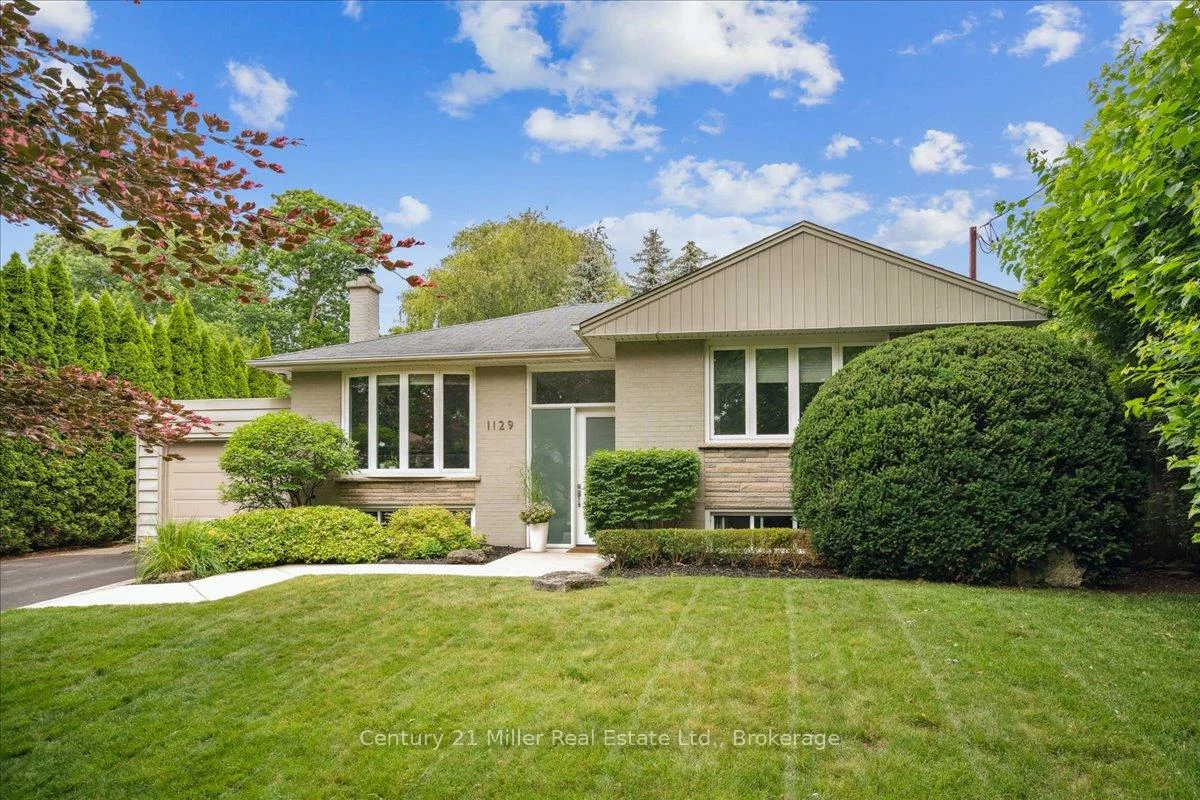1129, Shaw, 1020 - WO West, Oakville