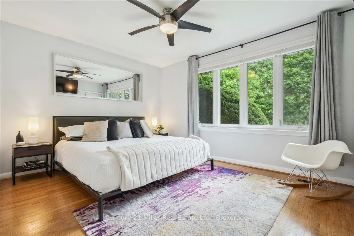 1129, Shaw, 1020 - WO West, Oakville