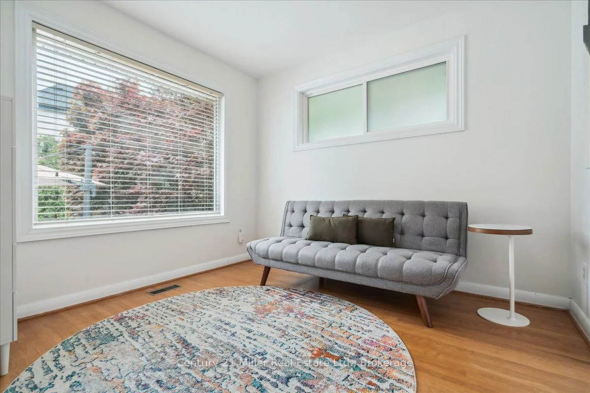 1129, Shaw, 1020 - WO West, Oakville