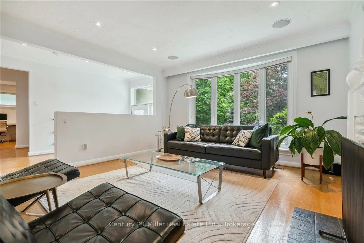 1129, Shaw, 1020 - WO West, Oakville