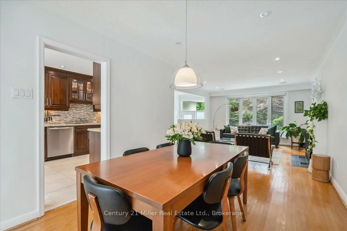 1129, Shaw, 1020 - WO West, Oakville
