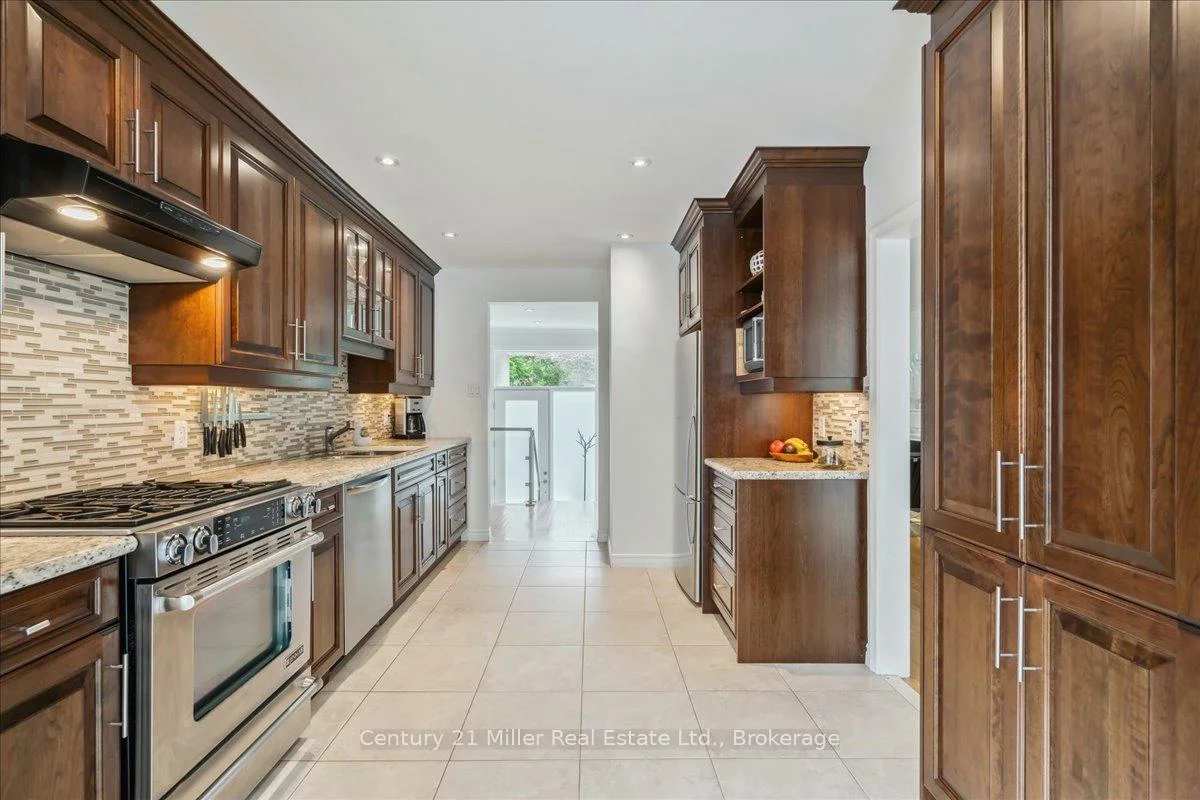 1129, Shaw, 1020 - WO West, Oakville