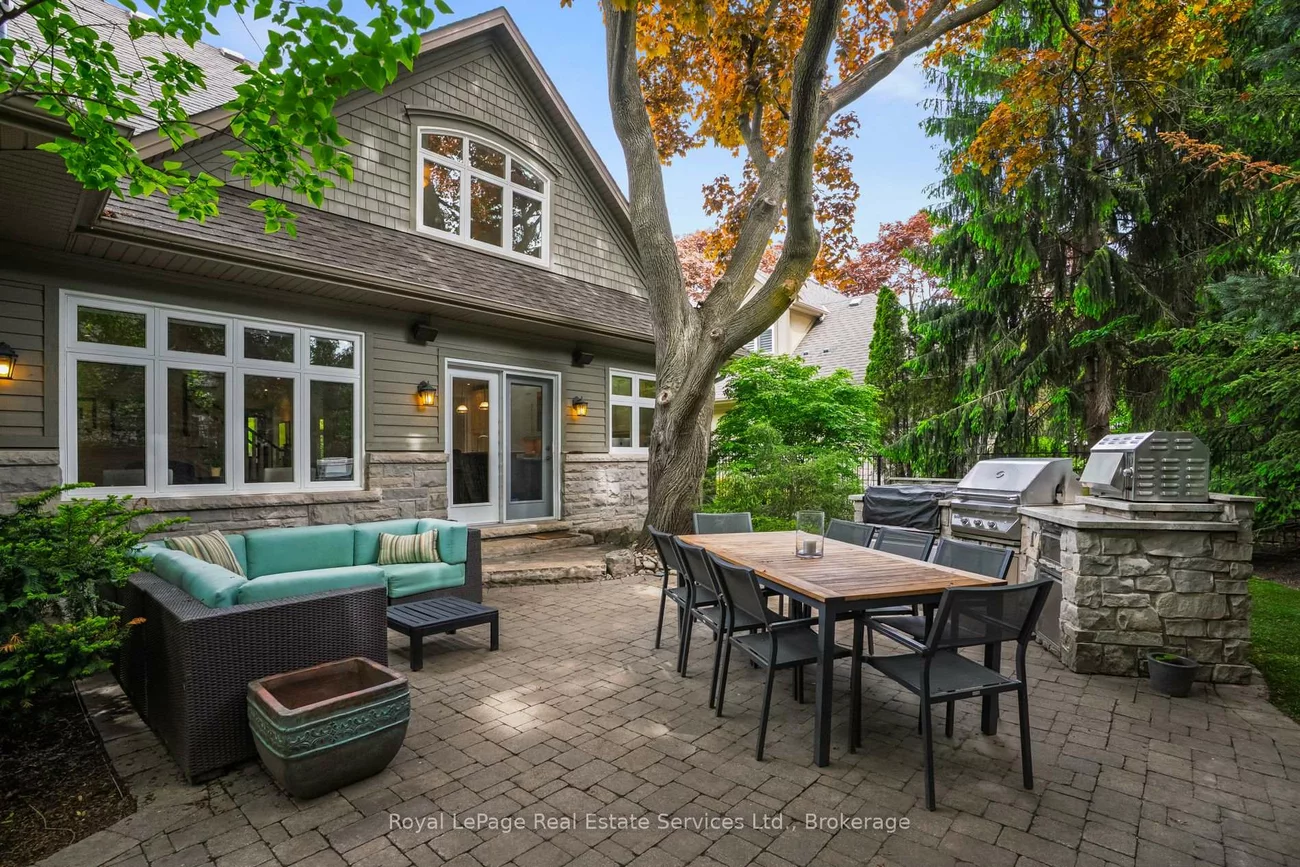 370, Christina, 1017 - SW Southwest, Oakville