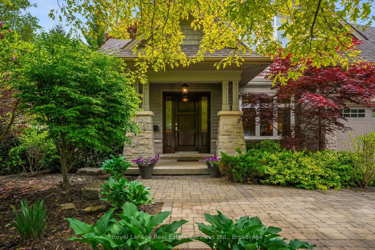 370, Christina, 1017 - SW Southwest, Oakville