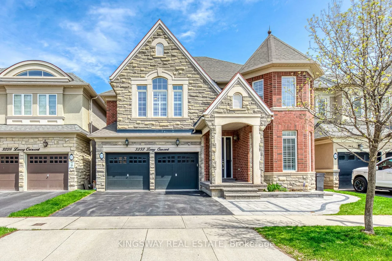 3232, Larry, 1008 - GO Glenorchy, Oakville