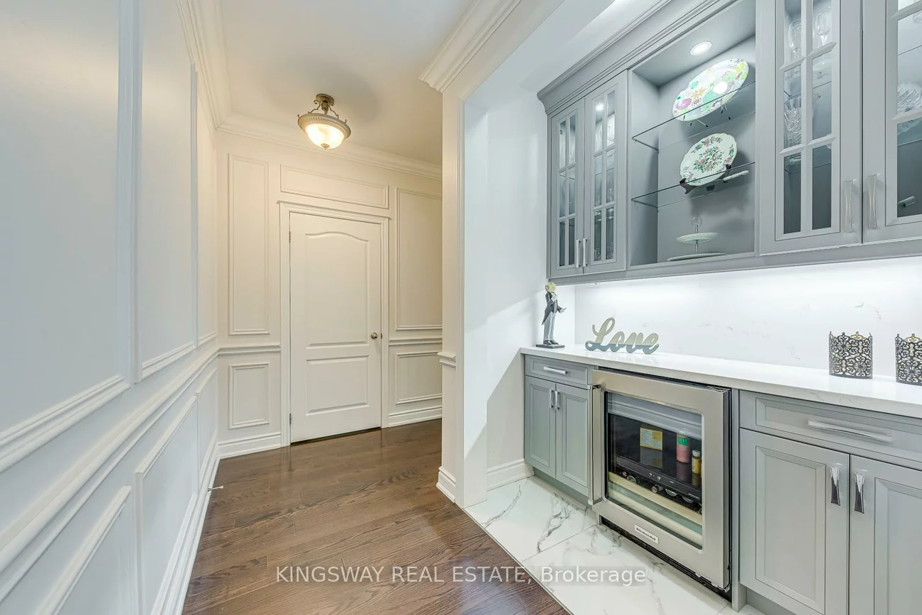3232, Larry, 1008 - GO Glenorchy, Oakville