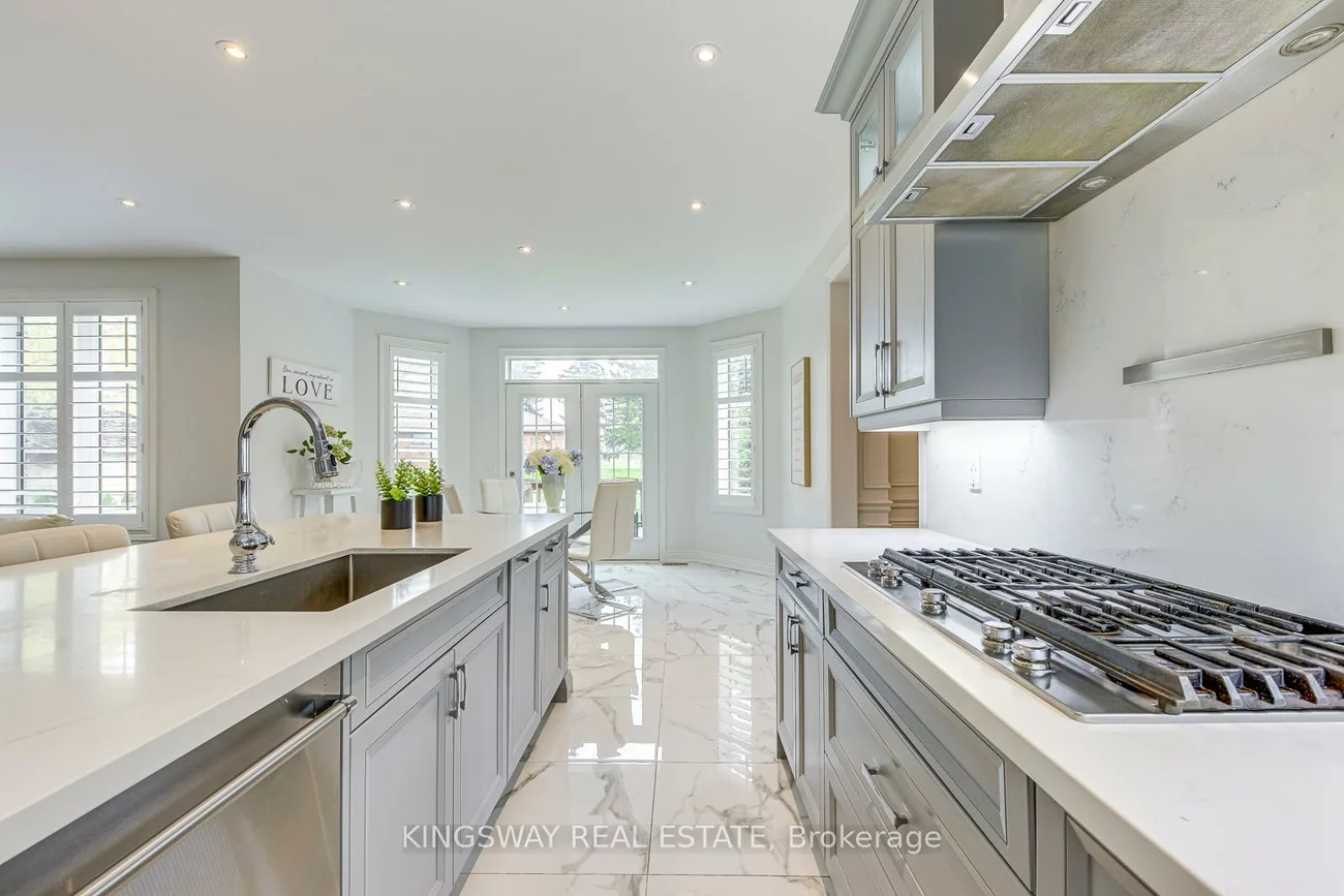 3232, Larry, 1008 - GO Glenorchy, Oakville