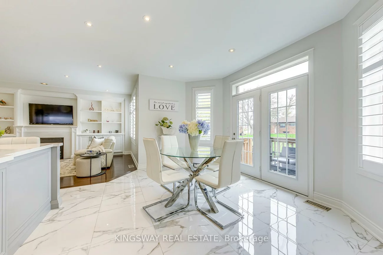 3232, Larry, 1008 - GO Glenorchy, Oakville