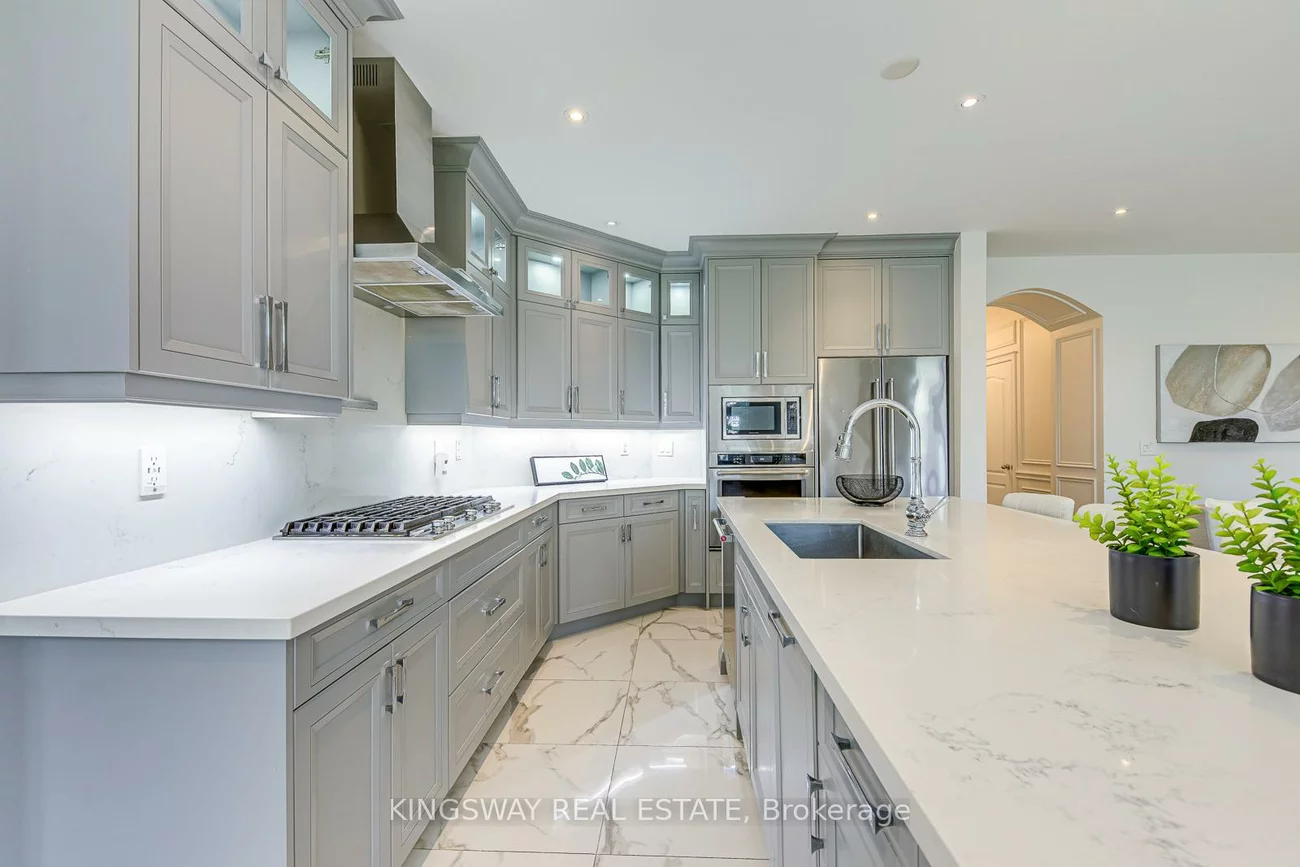 3232, Larry, 1008 - GO Glenorchy, Oakville