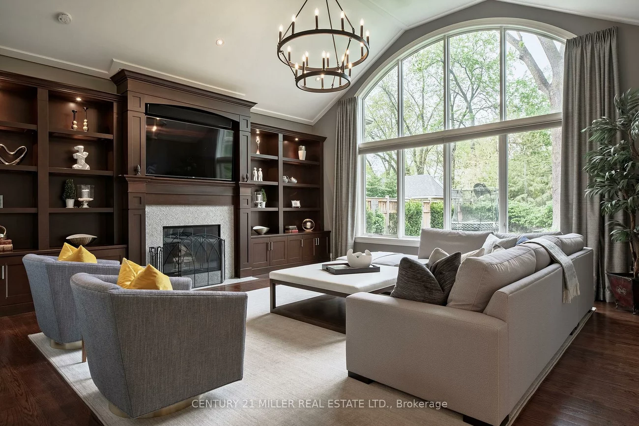 209, Donessle, 1013 - OO Old Oakville, Oakville